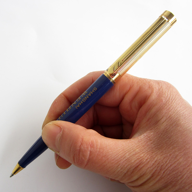 Stock old ballpoint pen Wenhui wenhui 139 metal rod blue pen core turn pen rod