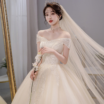Main wedding dress 2021 new bride temperament shoulder champagne color luxury palace style French Princess autumn and winter gauze