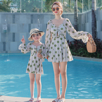 High-end parent-child Korean swimsuit one-piece skirt conservative polka dot girls sunscreen seaside beach mother-daughter swimsuit