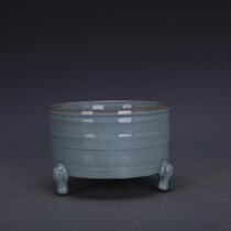 Song Dai Ru Kiln Sky Green Glaze Three Foot String Incense Stove Washing Imitation Museum Old Goods Antique Porcelain Ancient Fun Antique Collection