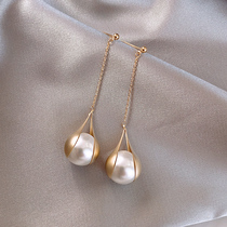 Korean temperament Net red recommended 2021 New pearl earrings female long temperament light luxury niche earrings