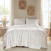 Money Real Flower Leaf Matter 100% mulberry silkworms are used by the Four Seasons General Silkworm Silk