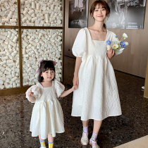 Special pro-daughter dress Mothers dress dress 2022 New Korean version of the Korean air summer clothing online Red Fried Street Bubble sleeve dresses
