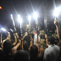 Super bright flash stick bar ktv atmosphere stick flash stick nightclub led glow stick aid stick ktv glow stick