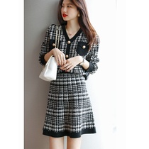 sandro sfpro Spring and Autumn new fashion temperament age age small fragrant Plaid knitted cardigan skirt two-piece set
