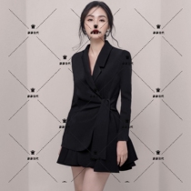 Spot Yanhiko France Jacquemus 20 Summer new elegant temperament High waist suit one-piece dress