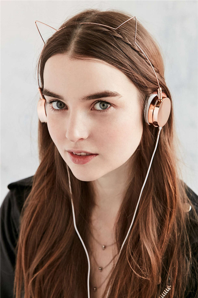 Girls and Girls Lovely Apple Android Universal 7p Flat Rose Gold Headset Cat Ear Wire-Controlled Headset with Mail