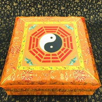 Taoist gossip square worship pad worshipping stool Taoist Taiji gossip solid wood kneeling pad