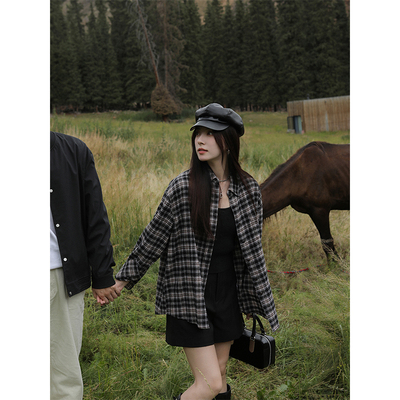 taobao agent Xia Shiwen grinding grid -controlled retro leisure versatile lapel shirt Female autumn loose lazy wind jacket jacket