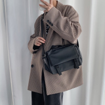 Korean simple pure black messenger bag leather leather casual shoulder bag ins Wind mens hand shoulder coated waterproof small bag