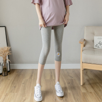 Pregnant woman beats bottom pants summer thin subpure cotton pregnant with late seventies pants outside wearing safety shorts summer dress