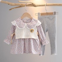 Female baby Autumn long sleeve Korean version of childrens three-piece 1-2-3 year old girl spring dress foreign fashion trendy child suit