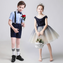 Childrens choir plays out the boys kindergarten performance clothing Primary school girls poetry recitation presiding over gown