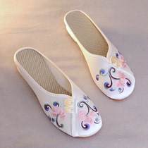 Old Beijing cloth slippers women wear summer soft bottom ethnic satin embroidered shoes embroidery womens Baotou half slippers