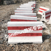Cement isolation pier Anti-collision pier Road traffic isolation pier 50*50 cement pier Community property diversion isolation