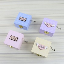 Beautiful girl heart gift hand-cranked music box Creative music box Christmas birthday gift craft decoration