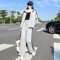 Sports suit women autumn 2021 new fashion foreign fashion fashionable high-end celebrities age reduction casual sweater two-piece set