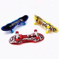 The skateboard on the Altman cool mini finger skateboard glowing projection childrens toys
