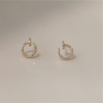 Simple and compact style ~ daily wear versatile earrings