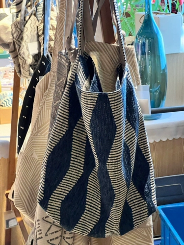 Вместительный и большой шоппер, модная универсальная ткань на одно плечо, сумка, в корейском стиле, коллекция 2023