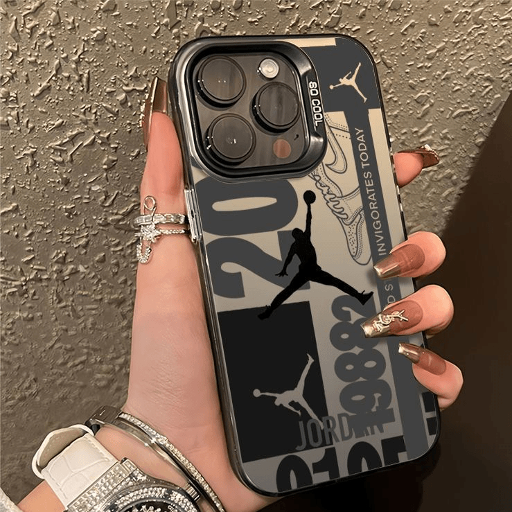 苹果15 Pro Max手机壳25年爆款实测。NBA创意防摔硬壳男生精选?对比14/13版此有惊喜