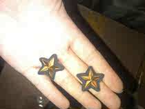 Disassemble the Golden Star yellow and navy blue sewing thread