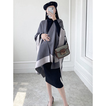 Maternity wear autumn niche design knitted shawl coat retro French high-end color matching sweater outerwear cloak female