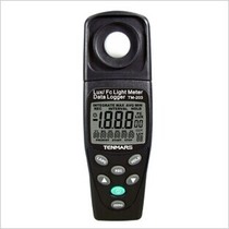 Taiwan Taemas TM-203 LUX FC illuminance meter illuminance meter photometer TM203