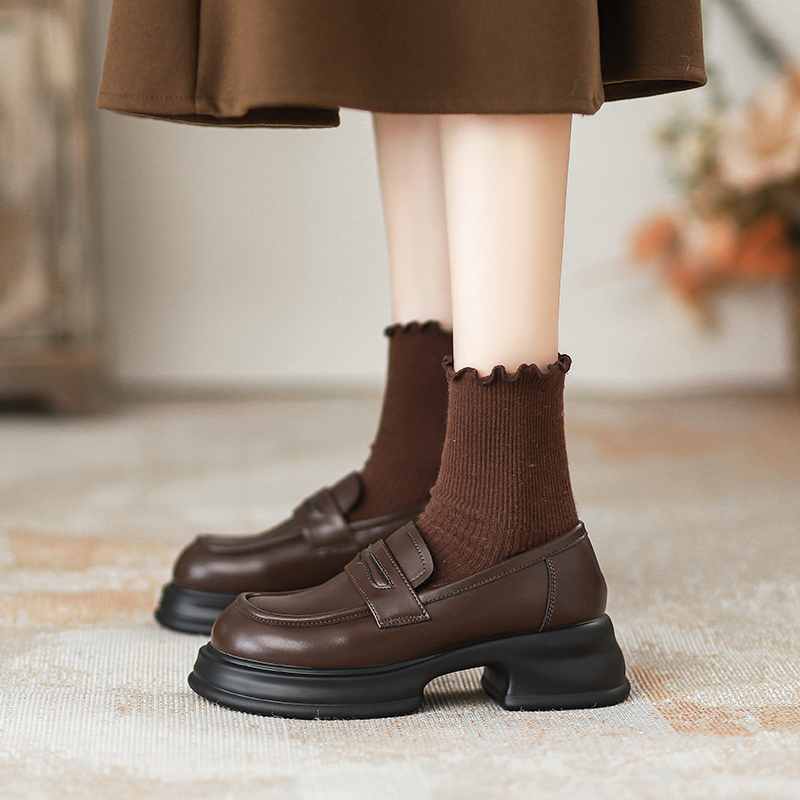 本物の黒のローファー女性 2024 春の新作レディースシューズ厚底スリッポン jk 靴英国スタイルの小さな革靴