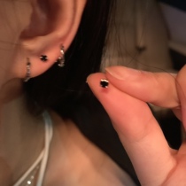 4-piece set Small and exquisite earrings niche design high-end earrings for women 2022 new foreign style earrings for women
