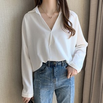 Jacket design sense female niche 2021 early autumn French V-neck shirt design sense niche Hong Kong style Korean doll shirt