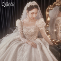 Long sleeve main wedding dress 2021 new bride senior texture long tailed small man arm winter fugitive princess
