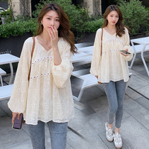 Pregnant womens autumn and winter heavy industry Net red lace shirt fashion long sleeve doll shirt T-shirt spring and autumn shirt jacket foreign style