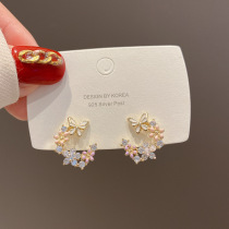 Korean version 925 silver needle butterfly flower earrings Womens fashion circle earrings personality design Sen department ear jewelry