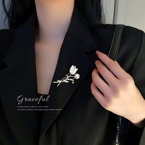 Diamond crystal wheat brooch suit female senior sense niche design sense fashion accessories 2021 New Tide