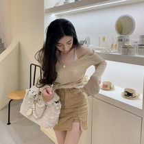SIMONA21 spring new gentle oatmeal color pure want fake two pieces of knitwear thin one word collar off shoulder thin