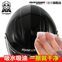 High density non-woven cleaning cloth for helmet