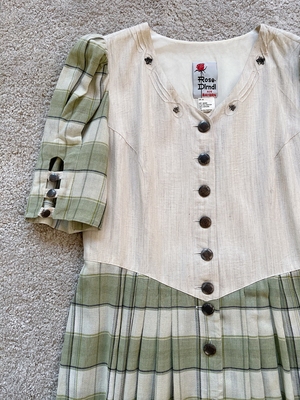 taobao agent Rose DiRNDL Austrian green plaid stitching Bavarian dress (special sale price)