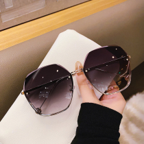 Personality Retro without frame cutting edge sunglasses Chaos Temperament Sunglasses Female large face Slim Fashion Glasses Anti UV