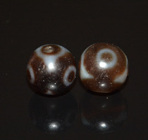 Qingshang natural Tibetan Tianzhu weathered old material chalcedony high oil three-eyed Tianzhu round pendant loose beads A