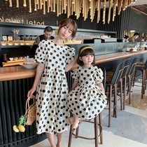  Tide brand parent-child outfit mother and daughter summer polka dot dress 2021 new Western style childrens cotton short-sleeved princess skirt