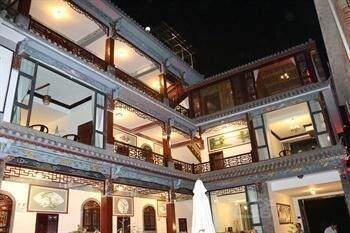 Dali read the sea view inn of Haiyue Bay 180 degree invincible sea view large bed room room number A-8