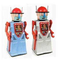 After 80 nostalgic Iron toy clockwork electric robot classic collection childrens parent-child decompression