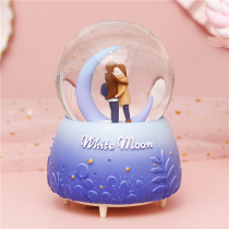Sky City couple rotating crystal ball music box Music Box Music Box snowflake Chinese Valentines Day Valentines Day to send boy girlfriend