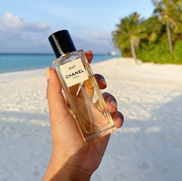 CHANEL 1957 香水 200ml CHANEL LES EXCLUSIFS DE CHANEL 1957 Eau de Parfum (200ml) | Harrods US