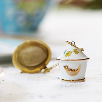 Spot Dutch Pip studio bird cage teapot shape metal spherical tea leak English retro tea filter tea filter