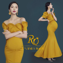 Photo studio pregnant women theme clothing Hot Mom personality fashion high-setting Korean yellow velvet belly photo tailing dress women