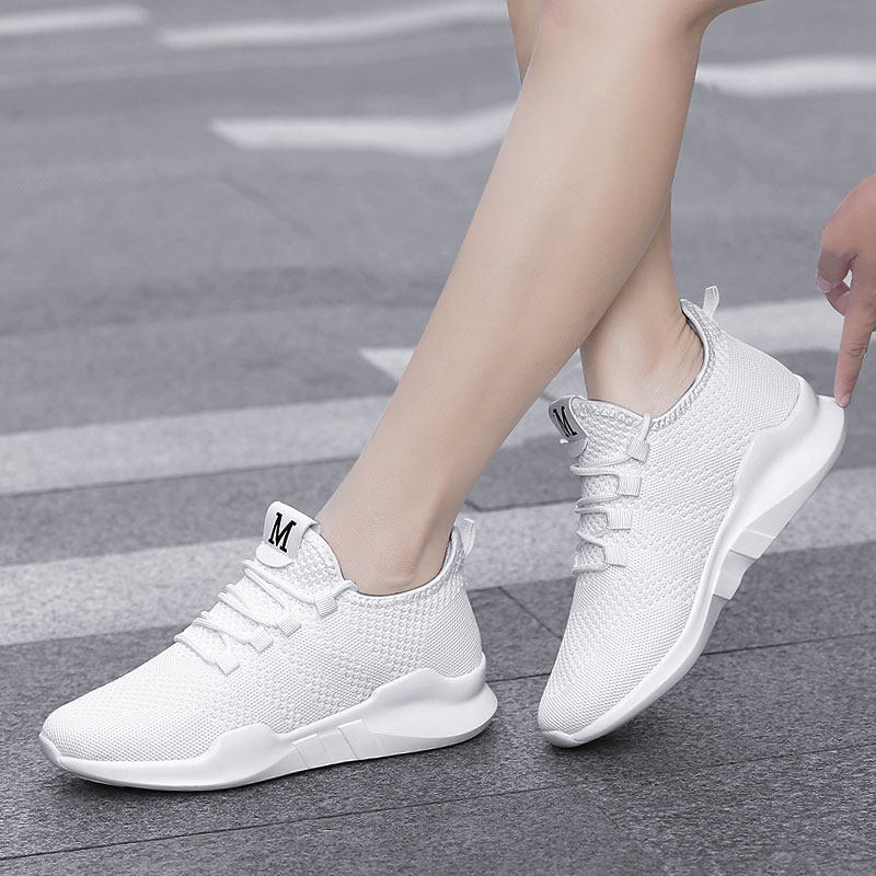 The new breathable mesh dancing shoes women soft-soled square dance shoes thick-soled ghost dance shoes trolling dance sports fitness shoes
