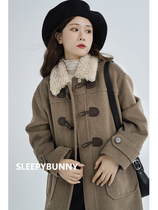 Sleeping rabbit lamb wool collar woolen cloth coat women autumn and winter retro splicing straight Crow horn buckle long woolen coat
