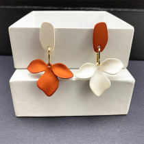 High Sense Earrings 925 Pure Silver Retro Temperament Petals Ear Pendant Women Light Lavish Color Slain 2023 New exploits